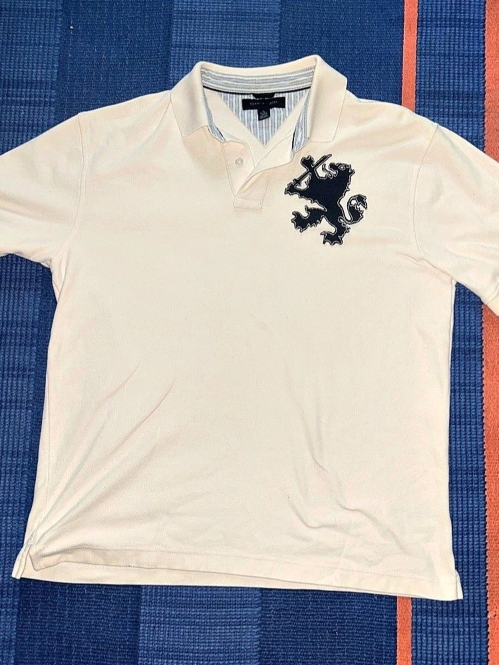 Tommy Hilfiger Vintage Lion Crest Logo Polo Shirt in Cream
